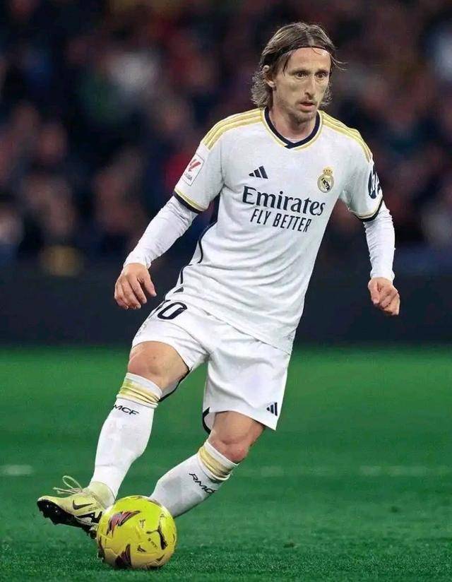 德州扑克起手牌该如何选择（如何挑选德州扑克的起手牌）